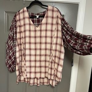 Plaid rough hemmed mixed media top